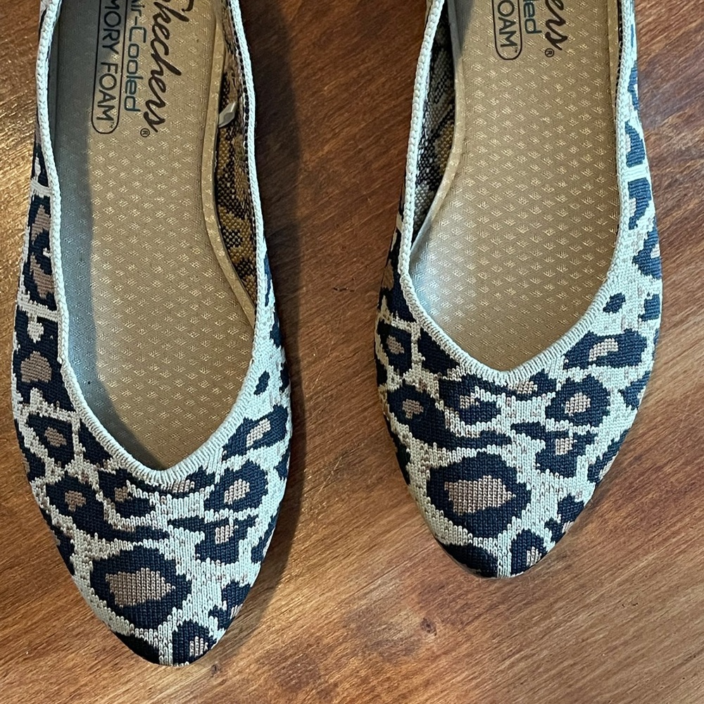 Sketchers cheetah slip on shoes - Picture 7 of 15